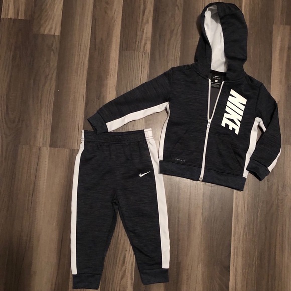 toddler nike tracksuit